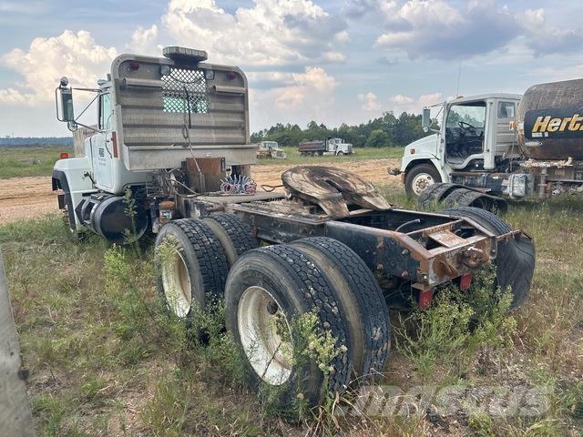 Mack RD688S Sattelzugmaschinen