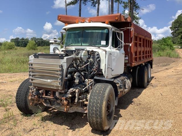 Mack RD690S Kipper