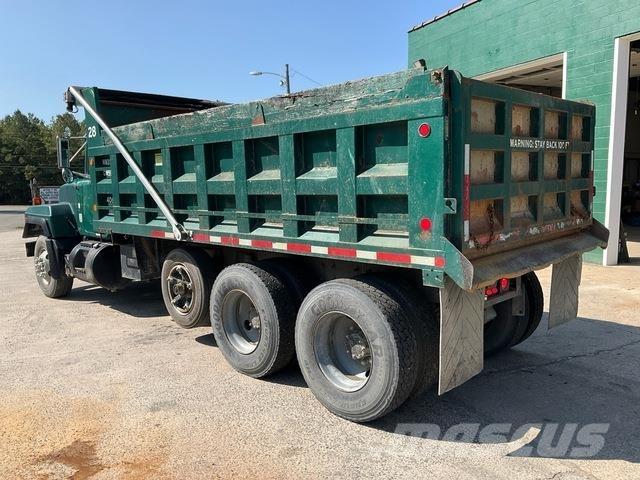Mack RD690S Kipper
