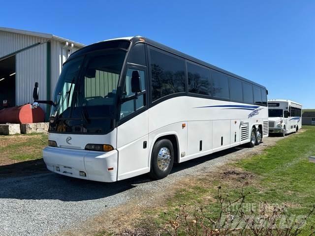 MCI 102-EL3 Minibusse