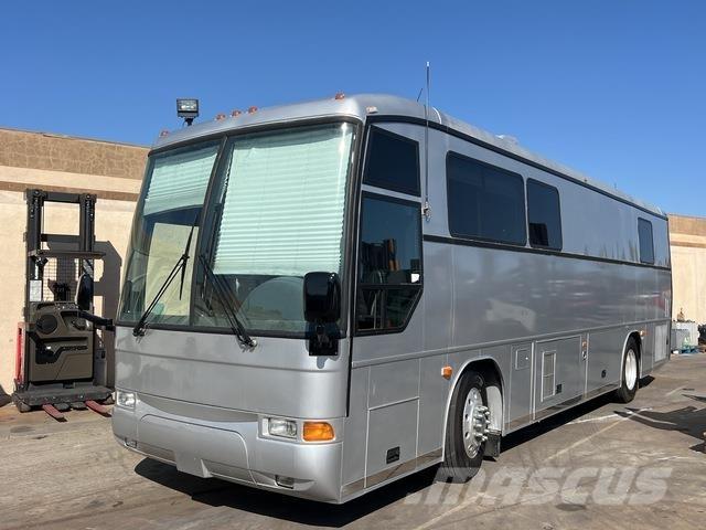 MCI F3500 Wohnmobile und Wohnwagen