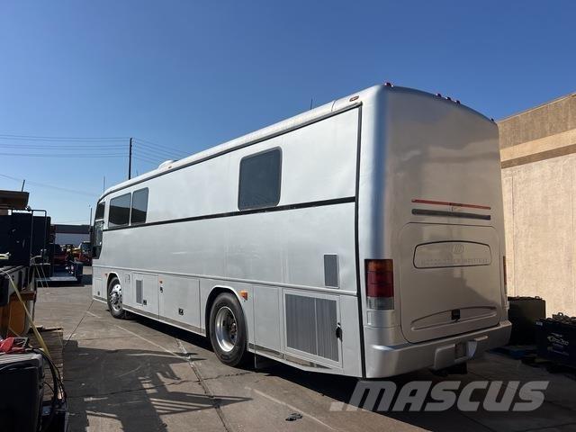 MCI F3500 Wohnmobile und Wohnwagen
