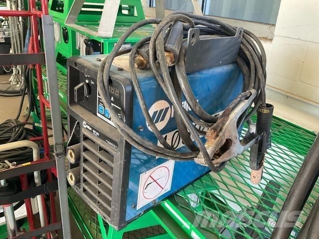 Miller CST282 Schweissgeräte