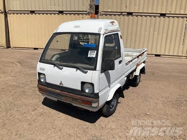 Mitsubishi  Arbeitsfahrzeuge