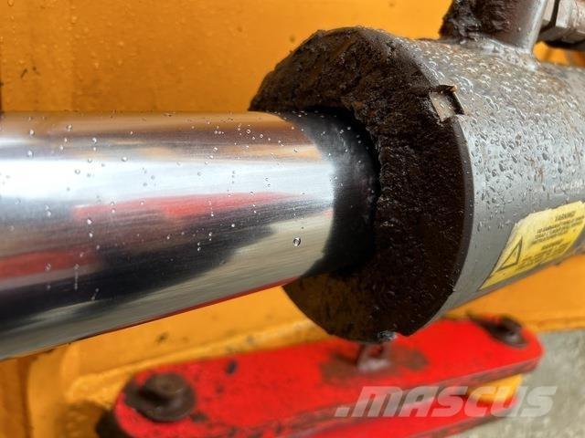 Moxy MT 41 Dumper - Knickgelenk