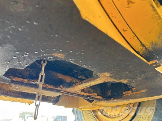 Moxy MT-41 Dumper - Knickgelenk