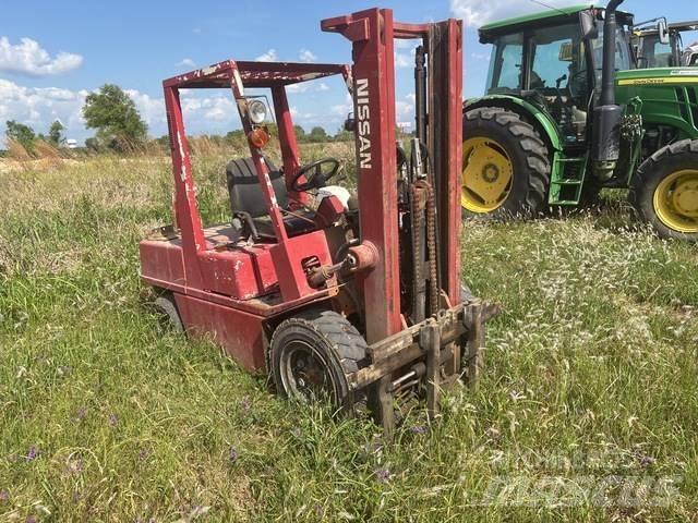 Nissan 258H Sonstige Baumaschinen