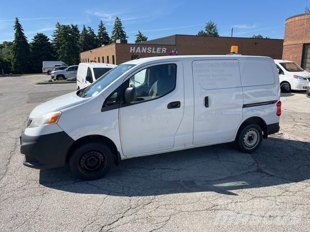 Nissan NV200 Lieferwagen