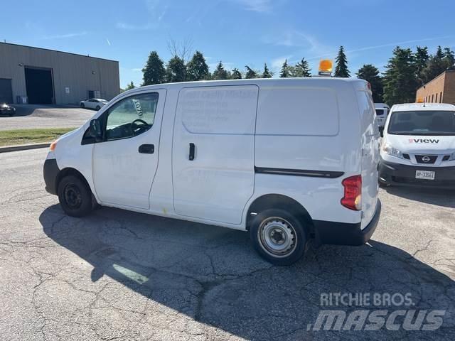 Nissan NV200 Lieferwagen