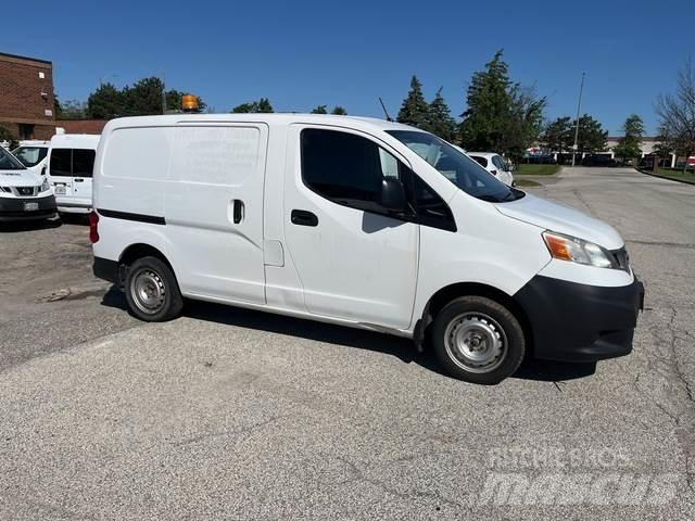 Nissan NV200 Lieferwagen