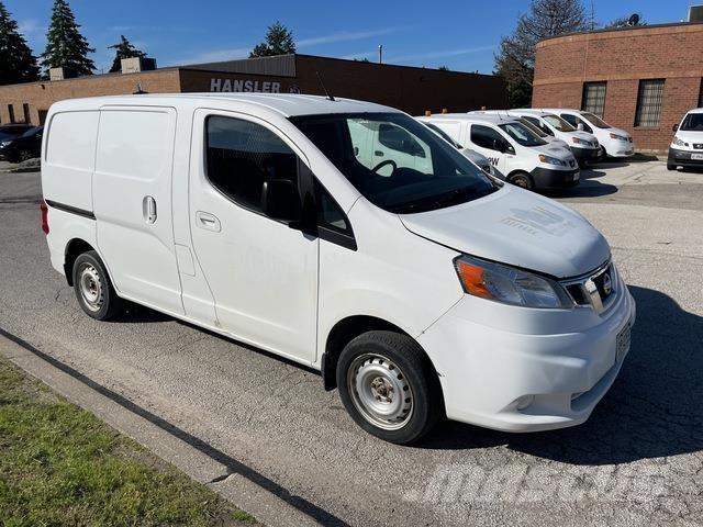 Nissan NV200 Lieferwagen