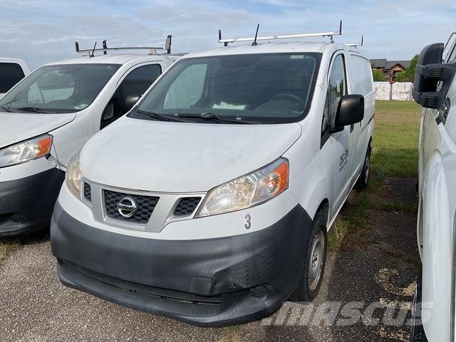Nissan NV200 Lieferwagen