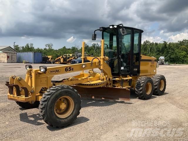 Noram 65E Grader