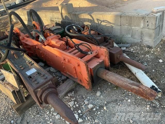 NPK E-210A Hammer / Brecher
