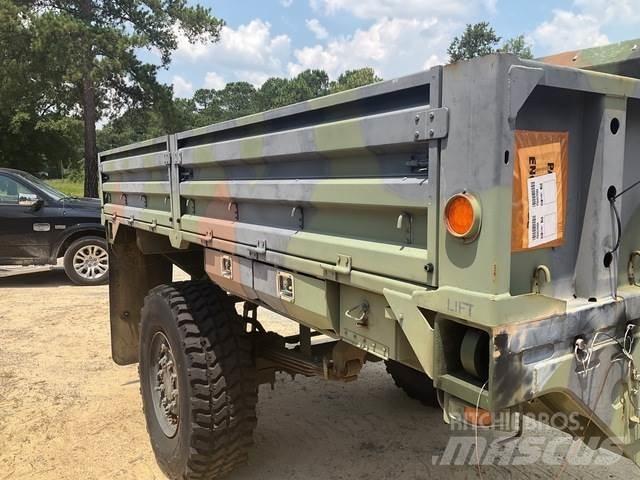 Oshkosh M1082 Sonstige Baumaschinen