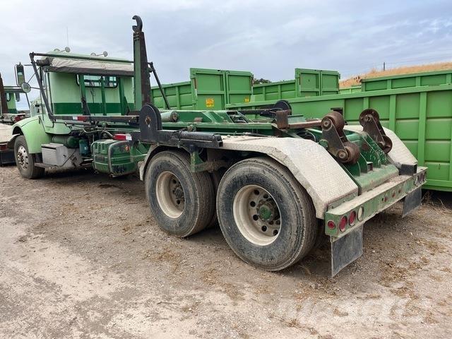 Peterbilt 330 Abrollkipper