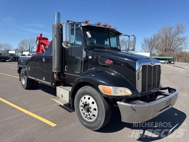 Peterbilt 335 Bergungsfahrzeuge