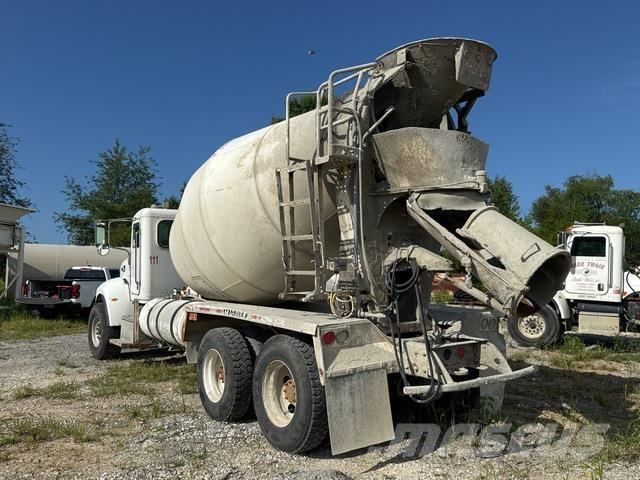 Peterbilt 335 Andere Fahrzeuge