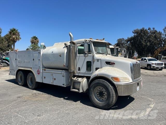 Peterbilt 335 Tankwagen