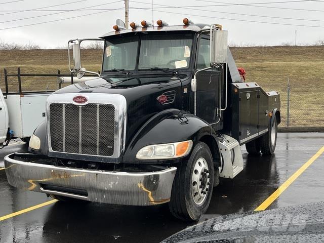 Peterbilt 335 Bergungsfahrzeuge