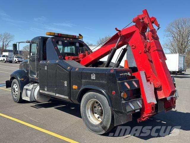 Peterbilt 335 Bergungsfahrzeuge