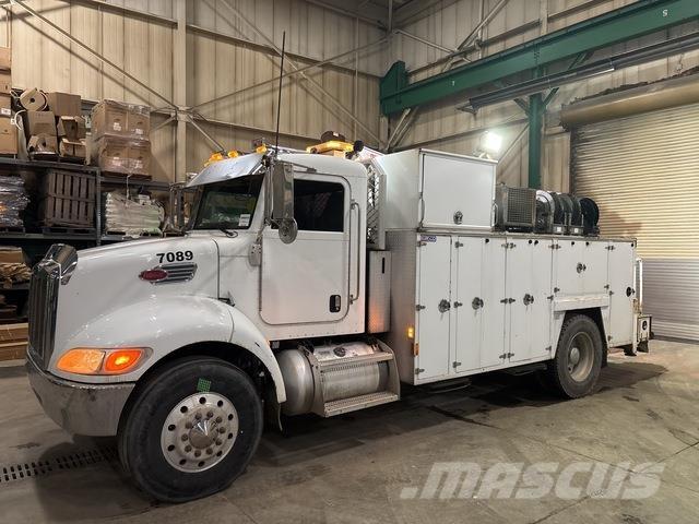 Peterbilt 335 Kommunal-Sonderfahrzeuge