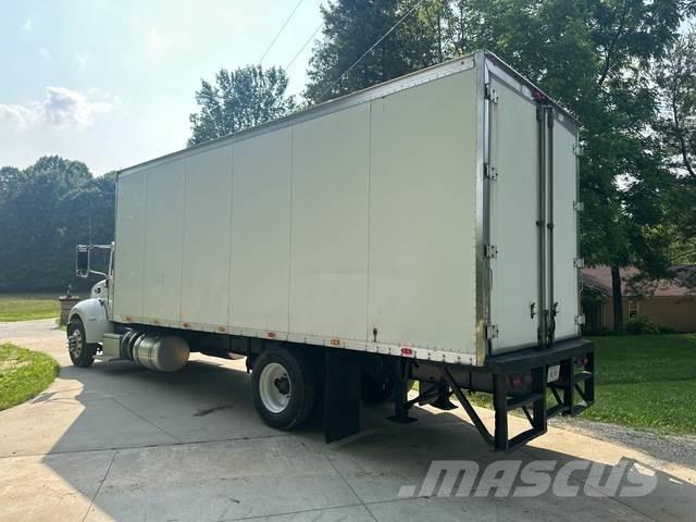 Peterbilt 337 Kofferaufbau