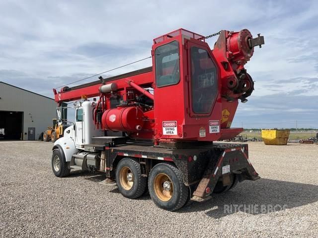 Peterbilt 340 Fahrzeug mit mobiler Bohranlage