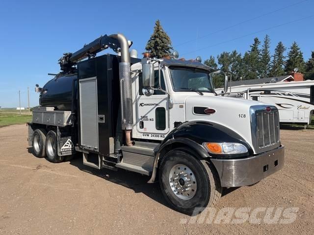 Peterbilt 348 Raupenbagger