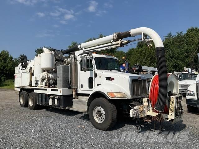 Peterbilt 348 Raupenbagger