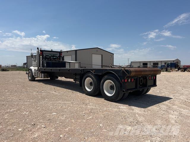 Peterbilt 367 Pritschenwagen/Pritschenwagen mit Seitenklappe