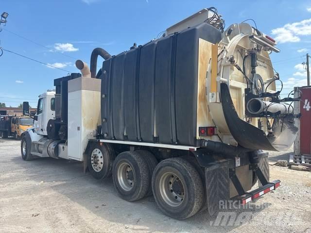 Peterbilt 377 Raupenbagger