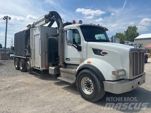 Peterbilt 377 Raupenbagger
