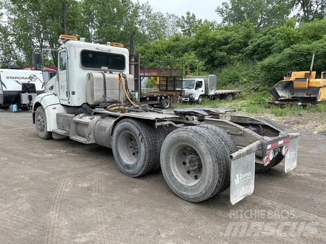 Peterbilt 384 Sattelzugmaschinen