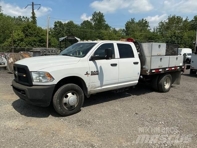 RAM 3500 Pritschenwagen/Pritschenwagen mit Seitenklappe