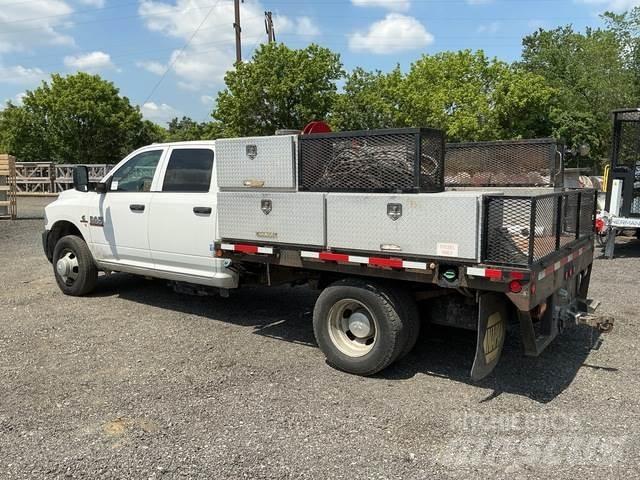 RAM 3500 Pritschenwagen/Pritschenwagen mit Seitenklappe