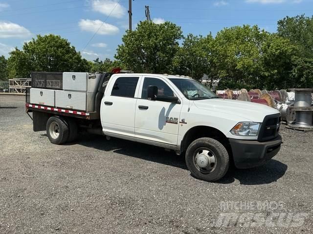 RAM 3500 Pritschenwagen/Pritschenwagen mit Seitenklappe