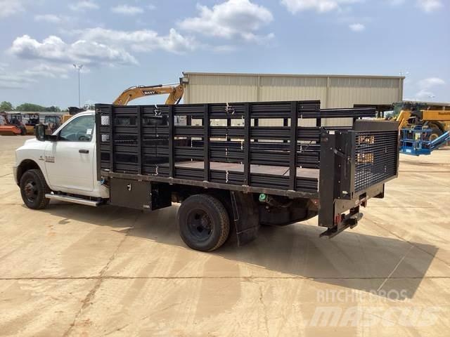 RAM 3500 Pritschenwagen/Pritschenwagen mit Seitenklappe