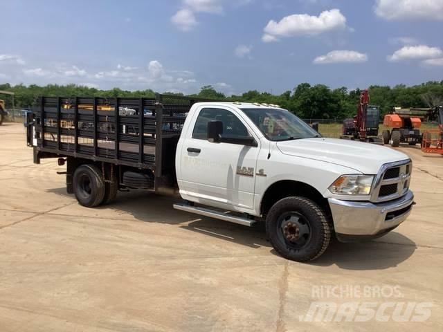 RAM 3500 Pritschenwagen/Pritschenwagen mit Seitenklappe