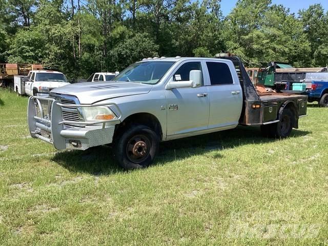 RAM 3500 Pritschenwagen/Pritschenwagen mit Seitenklappe