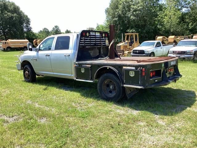 RAM 3500 Pritschenwagen/Pritschenwagen mit Seitenklappe