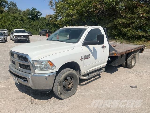 RAM 3500HD Pritschenwagen/Pritschenwagen mit Seitenklappe