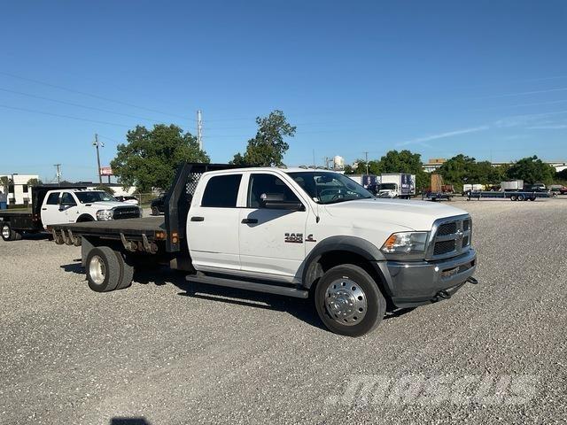 RAM 4500 Pritschenwagen/Pritschenwagen mit Seitenklappe