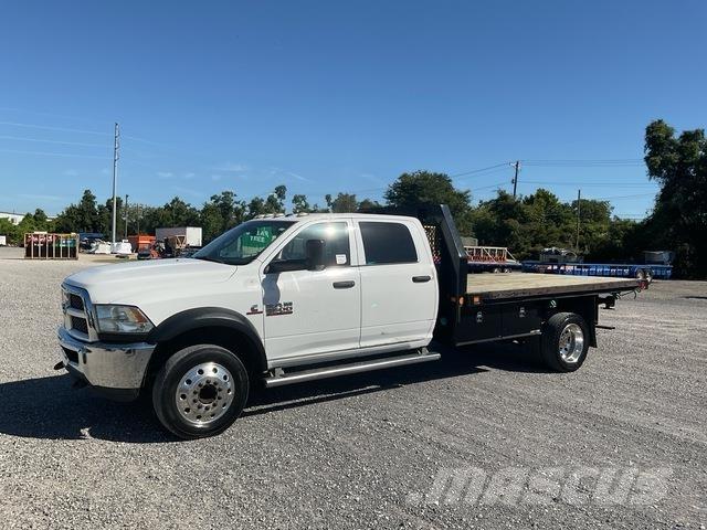 RAM 4500 Pritschenwagen/Pritschenwagen mit Seitenklappe