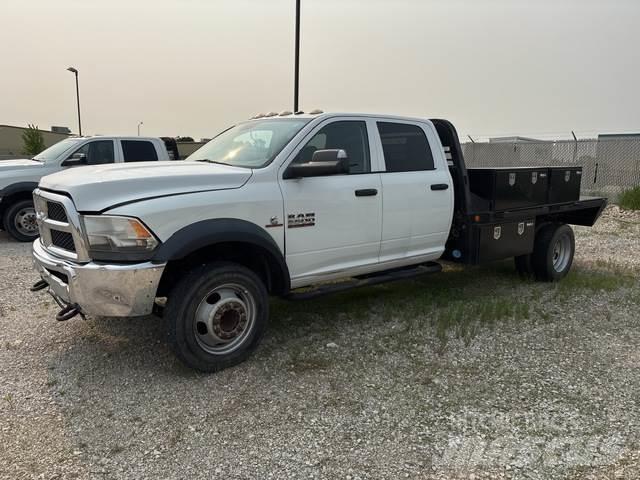 RAM 5500 Pritschenwagen/Pritschenwagen mit Seitenklappe