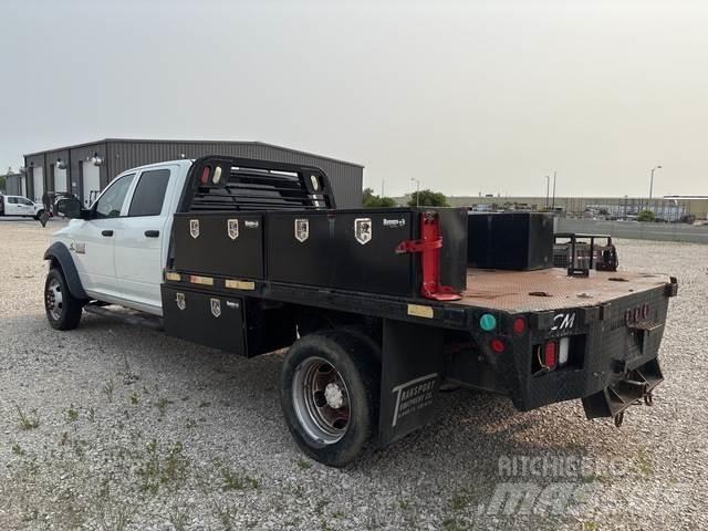 RAM 5500 Pritschenwagen/Pritschenwagen mit Seitenklappe