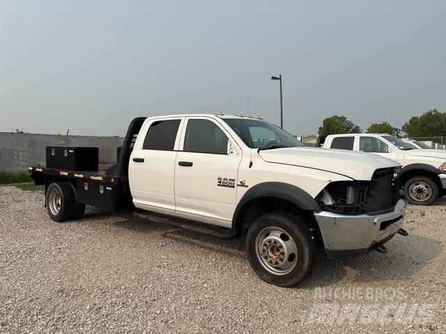 RAM 5500 Pritschenwagen/Pritschenwagen mit Seitenklappe