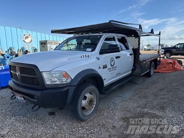 RAM 5500 Pritschenwagen/Pritschenwagen mit Seitenklappe