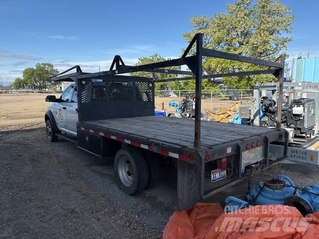 RAM 5500 Pritschenwagen/Pritschenwagen mit Seitenklappe