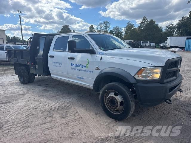 RAM 5500 Pritschenwagen/Pritschenwagen mit Seitenklappe